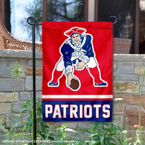 New England Patriots Retro Pat Patriot Garden Flag and Yard Banner Cover