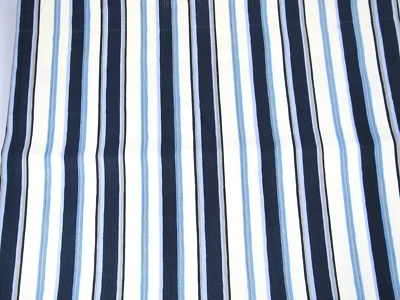 Panel de tela Catwalk II lulu dk por Quadrille papeles pintados y telas 2021 50"x102" Foto 1 de 4