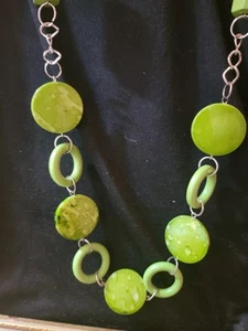 Vintage Green Wood Beaded Necklace Lime Round Silver Tone Long Sautoir Retro 28" - Picture 1 of 8