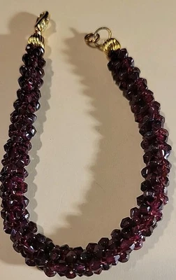 Pulsera granate torcida cierre langosta tamaño 7 pulgadas Foto 1 de 4