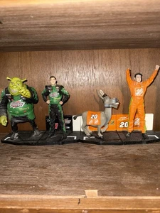 Figuras McFarlane 2004 NASCAR Shrek 2 Shrek & Donkey Bobby Labonte Tony Stewart - Imagen 1 de 4