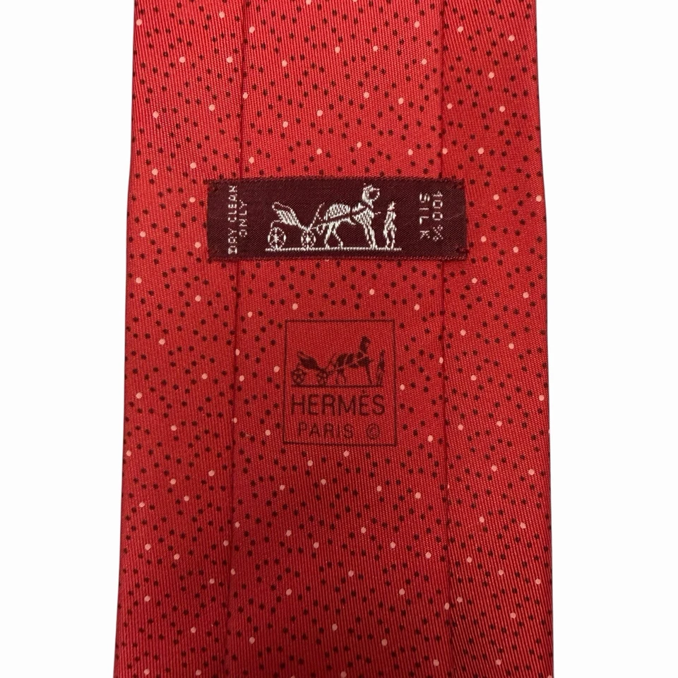 Corbata para hombre Hermes lunares rojo satinado seda Francia 7902 MA 3,5" (W) x 59" (L) usada en excelente estado Foto 1 de 4