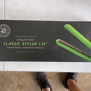 Evalectric Classic Styler Lime Green Ceramic Plate Negative Ion Straightener - Picture 1 of 8