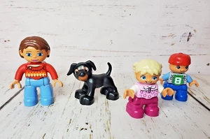 Lego Duplo Familie Figuren Mutter Mädchen Junge schwarz Hund Welpe Kinder Set Menge 4 Personen - Bild 1 von 17