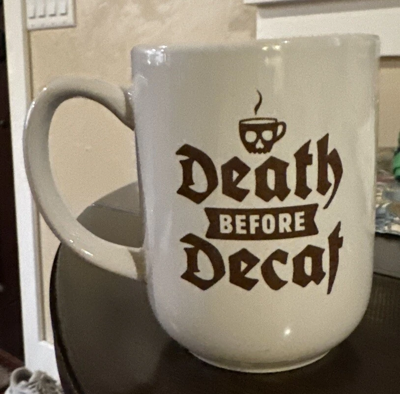 Taza de café Death Before Decafeinado | Royal Norfolk Foto 1 de 1
