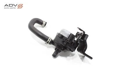 Bomba de agua auxiliar lado izquierdo motor Nissan Z 3,0 L 2023 - 2025 OEM Foto 1 de 4