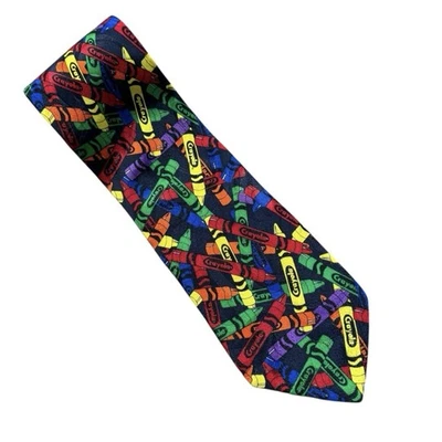 Lápis de cera vintage anos 90 em excelente estado usado novidade gravata no pescoço arte escola professor - Imagem 1 de 4