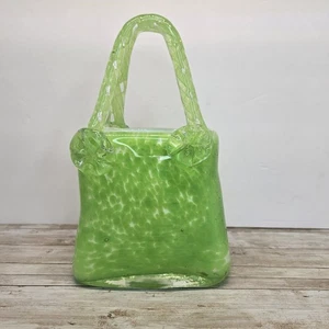 Vintage mundgeblasen Kunstglas limettengrün gepunktet Korb/Tasche/Geldbörse Wohndeko C15  - Bild 1 von 13