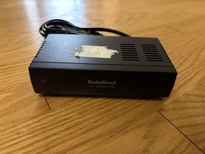 RadioShack RF Modulator Model 15-1244 - 02A02 TV Video Audio Device Tested Works - Picture 1 of 3