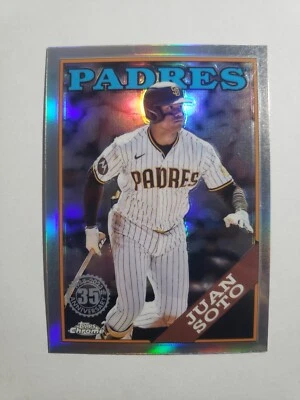 2023 Topps Chrome Update Juan Soto 35th Anniversary Refractor 88CU-3 Padres - Image 1 of 2
