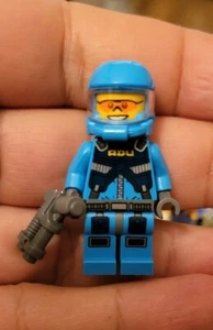 LEGO Minifigure Alien Defense Unit Soldier 1 ac001 Alien Conquest VGUC C16-3  - Picture 1 of 3