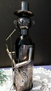 Polished Metal Rockstar Guitarist Wine Bottle Holder Caddy - Guitar Top Hat - Bild 1 von 6