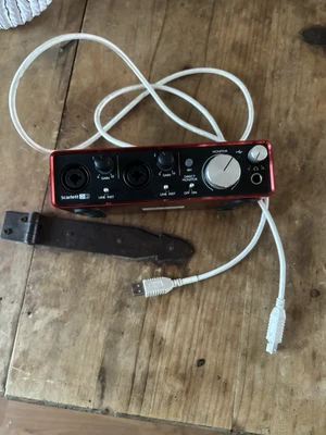 Focusrite Scarlett 2i2 2nd Gen USB  Audio Interface Tested Working W/ Cable - Image 1 of 4