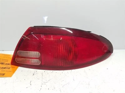 Luz trasera de pasajero sedán cuarto de panel montado para 98-02 ESCORT 52491 Foto 1 de 4