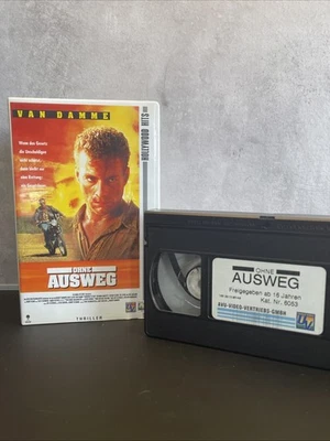 VHS „Ohne Ausweg“ mit Jean Claude Van Damme - Bild 1 von 3