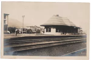 RPPC - Railroad Depot Gorham, NH - Real Photo Postcard - Mt Madison House - RR - Picture 1 of 2