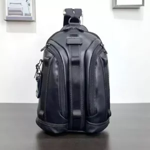 TUMI Tumi Night Sling Body Bag Black Leather Outlet 932743 - Picture 1 of 14