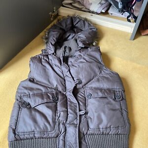 "Dunnes" Gilet, brown , Size 14 fur round hud some signs of wear used 
