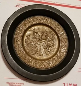 Placa colgante/cargador de latón en relieve Tudor placa de pared de 8,25" de colección - Imagen 1 de 3
