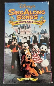 Disneys Mitsinglieder - Disneyland Fun Vol. 7 (VHS) - Bild 1 von 3