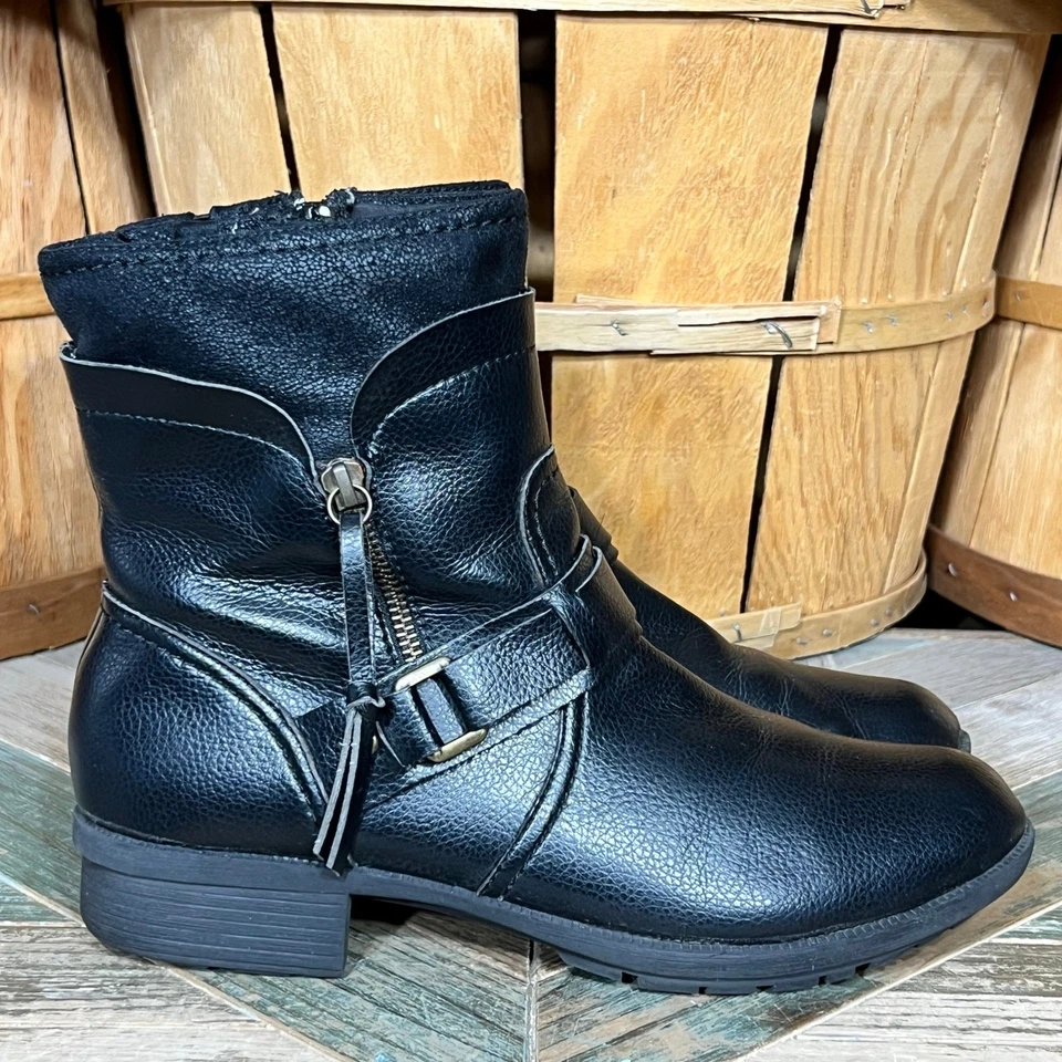 Clarks Riddle Avant Black Leather Zip-Up Bike Moto Ankle Boots Womens Size 10 - Image 1 of 4