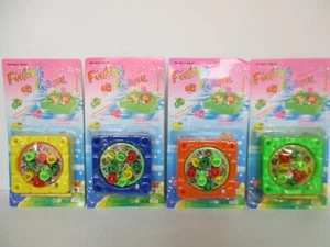GIOCO PESCA CON 8 PESCI CARICA A MOLLA CON CORDA ANNI '90 - Picture 1 of 3
