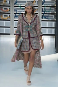 NWT CHANEL 17S Fantasy Tweed Suit- RUNWAY Size 36- Data Center Collection - Picture 1 of 12
