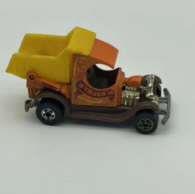 Camión de volteo Ford Model A Sweet Vintage Hot Wheels Blackwalls A-Truckin NARANJA/YLW Foto 1 de 4