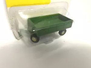 ERTL 1/64 John Deere BARGE WAGON FOR TRACTOR - Picture 1 of 3