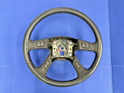 03-06 GM SILVERADO SIERRA LEATHER STEERING WHEEL W/ BUTTONS USED OEM - Image 1 of 4