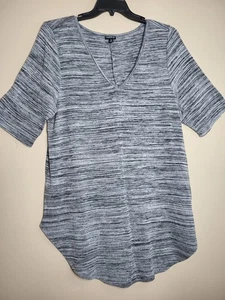 Torrid Heather Gray Extra Long V-neck Short sleeve Shirt Size 3 (3X) 22/24 - Picture 1 of 4