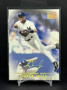 Derek Jeter 1999 SkyBox Premium #154 New York Yankees - Picture 1 of 2