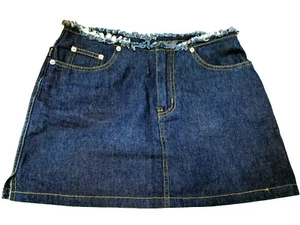 Minifalda Buffalo David Bitton 28 bolsillos de mezclilla azul cintura cruda lavado oscuro - Imagen 1 de 10