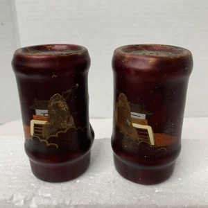 Vintage Round Ceramic Salt And Pepper Shakers Set With Asian Scene Leaf Imprint - Picture 1 of 18