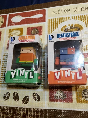 Figuras intercambiables magnéticas de vinilo Funko de DC Comics Deathstroke - Aquaman 2 piezas Foto 1 de 4