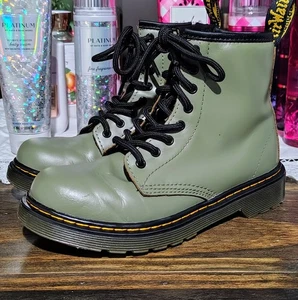 Dr. Martens 1460J khaki grün Leder Mädchen Jungen US Größe 2 Reißverschluss Spitze Kampfstiefel - Bild 1 von 11