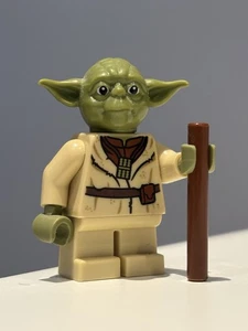 LEGO Star Wars Minifigures Yoda, Dagobah. (Olive Green Belt) SW0906 75208 75330. - Picture 1 of 2