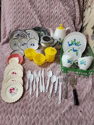 Vtg 60s 70s Toy 37 Piece Lot Children's dishes, baking, utensils plastic & tin  - Image 1 of 4