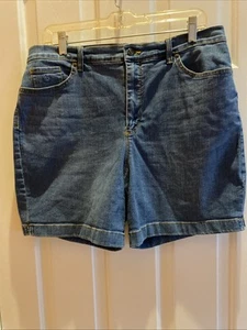 Gloria Vanderbilt Amanda Bermuda Jeansshorts W 14 rundum schlankmachend blau BW-1 - Bild 1 von 11