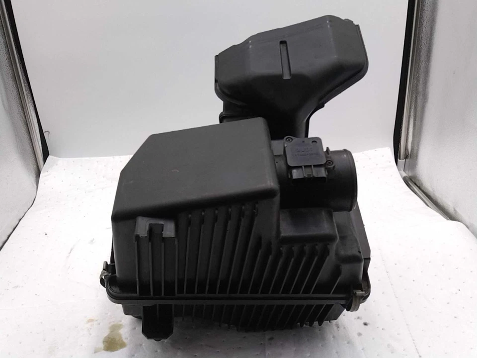 Air Cleaner 2.5L Fits 10-12 MAZDA CX-7 589872 - Image 1 of 4