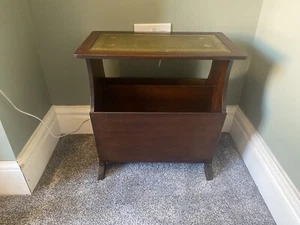 ANTIQUE/REPRODUCTION SOLID MAHOGANY MAGAZINE TABLE/OCCASIONAL SIDE/END TABLE - Picture 1 of 19