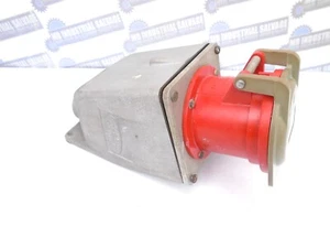 HUBBELL - 360R7 & BB601W - PIN & SLEEVE & ANGLE BACK BOX - 60A, 2P/3W 480V - Picture 1 of 15