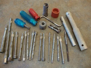 Vintage MAYTAG Gerätewerkzeuge Set Steckschlüssel Inbusschlüssel Sicherung Entferner Griffe + - Bild 1 von 6