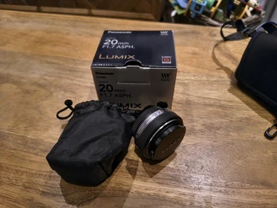 Panasonic LUMIX G 20mm F/1.7 ASPH Lens - Silver - Image 1 of 4