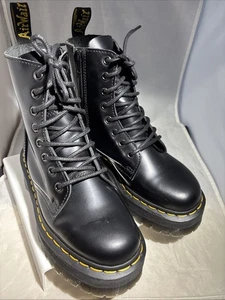 Dr. Doc Martens Jadon Black Plateau Boots Women’s 6 / Men’s 5 Unworn 8-Eye/ Zip - Bild 1 von 7