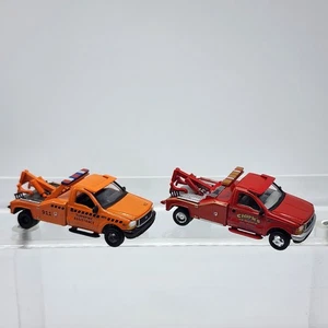 Johnny Lightning 1:64 Ford F-350 Wrecker Clarks Towing & Turnpike Rubber Tires - Picture 1 of 14