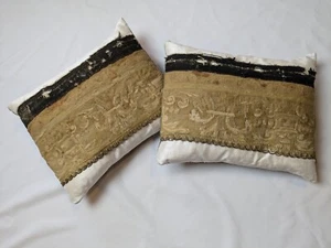 New! Pair of LUXURY down Tapestry Throw pillows - Picture 1 of 3