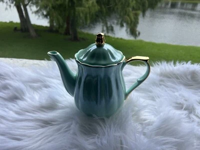 Tetera grande Grace Teaware como nueva/dorrado con borde iridiscente remolino Foto 1 de 3