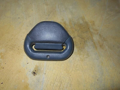 93-97 Geo Prizm Dark Charcoal Grey Front Upper Seat Belt Guide Mount With Bolt Foto 1 de 4