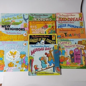 Lot of 32 Berenstain Bears Children’s Books - Picture 1 of 4